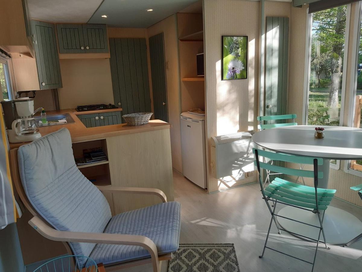 Camping Etang Du Camp Senergues Esterno foto